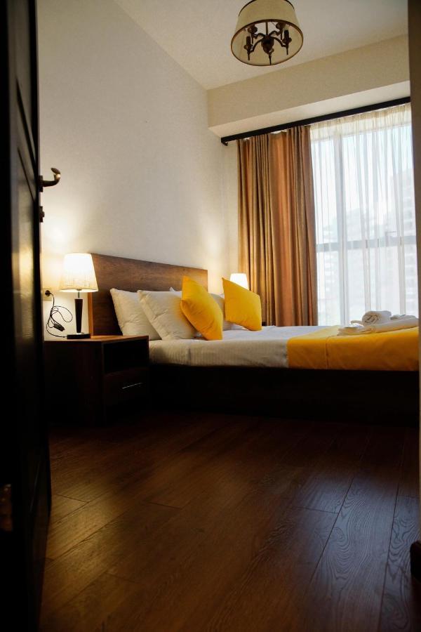 City Center Appartment At Buzand St. Erevan Esterno foto