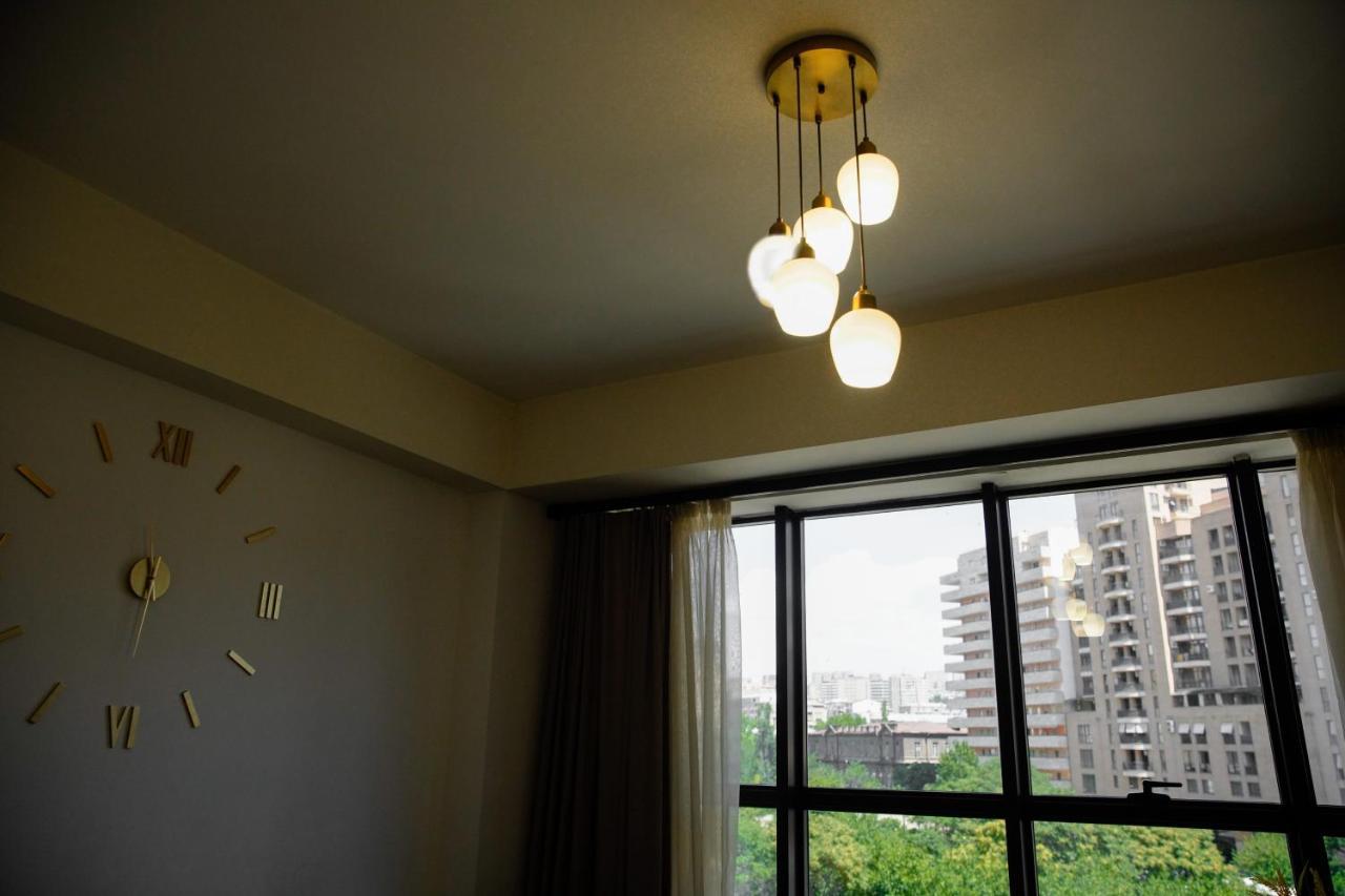 City Center Appartment At Buzand St. Erevan Esterno foto